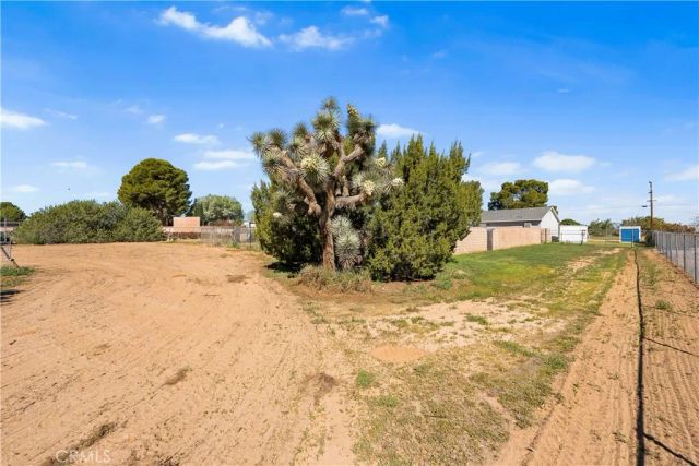 4710 W Avenue K10, Lancaster, CA 93536