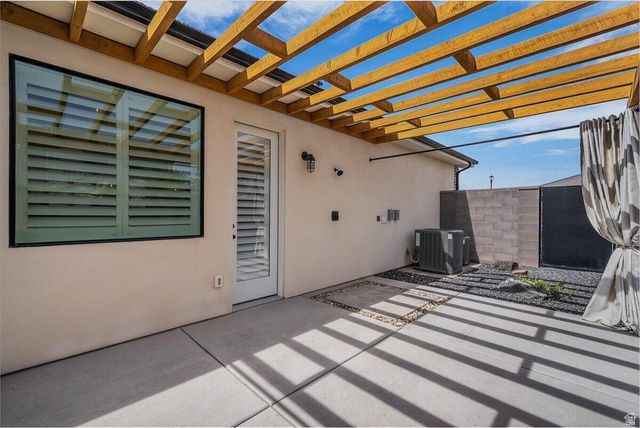 1398 E DELLCORERO DR, St. George, UT 84770