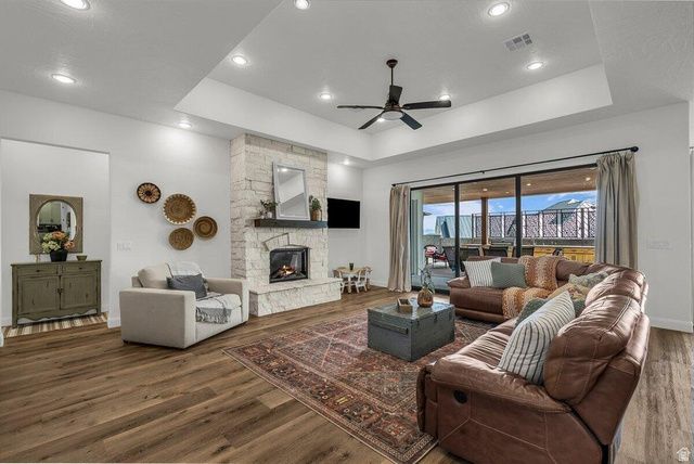 1398 E DELLCORERO DR, St. George, UT 84770