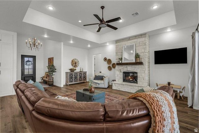 1398 E DELLCORERO DR, St. George, UT 84770