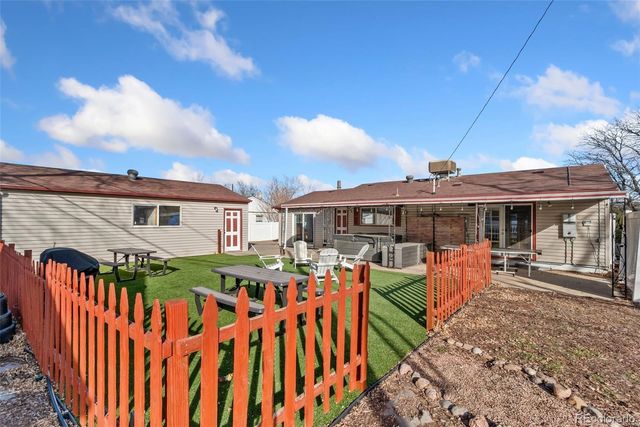 5533 Raritan Way, Denver, CO 80221