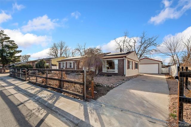 5533 Raritan Way, Denver, CO 80221