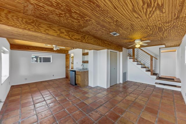 729A Nomad DR, Spicewood, TX 78669