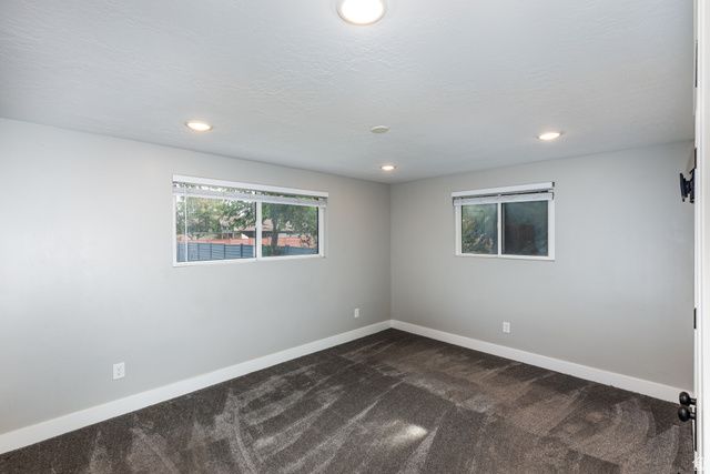 661 E WYANDOTTE AVE, Sandy, UT 84070