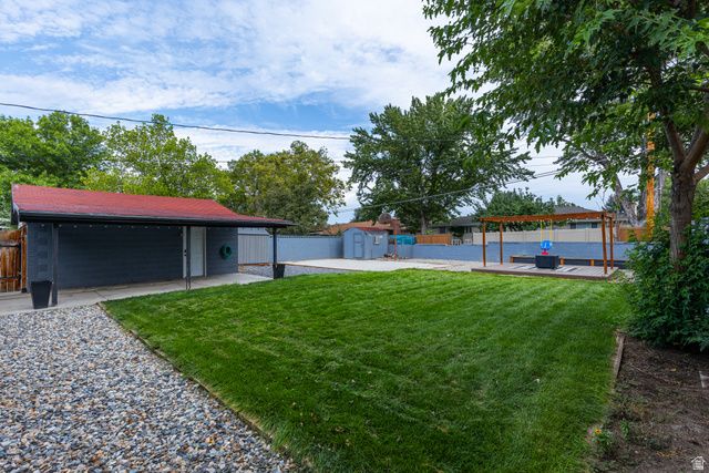 661 E WYANDOTTE AVE, Sandy, UT 84070