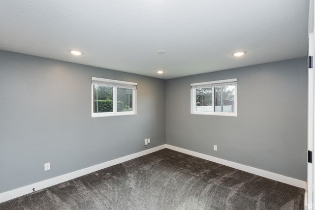 661 E WYANDOTTE AVE, Sandy, UT 84070