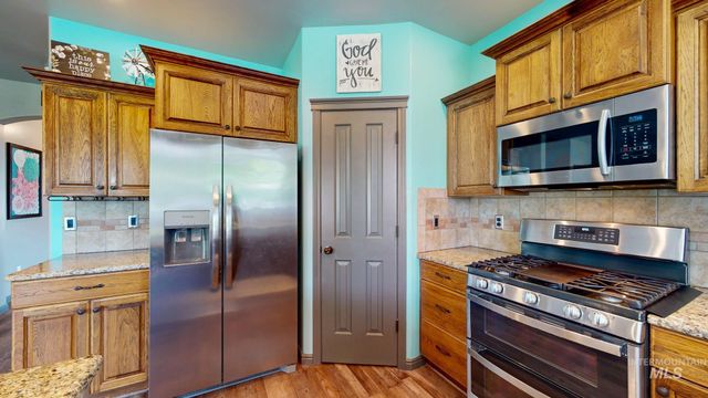 1031 Park Ave, Kimberly, ID 83341
