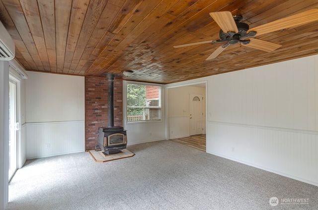 17631 Old Barn Road SE, Yelm, WA 98597