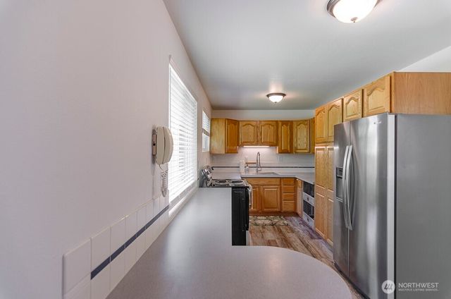 17631 Old Barn Road SE, Yelm, WA 98597