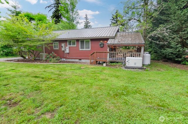 17631 Old Barn Road SE, Yelm, WA 98597