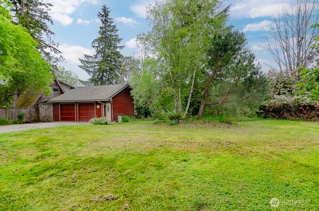 17631 Old Barn Road SE, Yelm, WA 98597