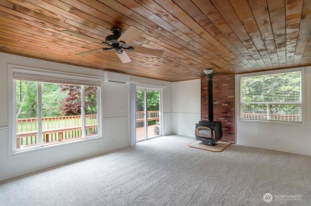 17631 Old Barn Road SE, Yelm, WA 98597