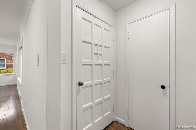 24221 Cloverlawn Street, Oak Park, MI 48237