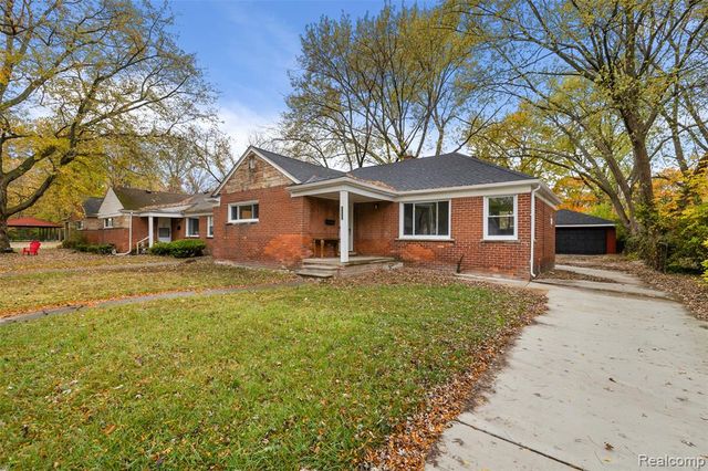 24221 Cloverlawn Street, Oak Park, MI 48237