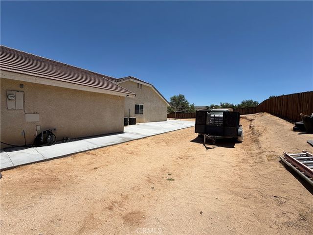 16307 Sholic, Victorville, CA 92395