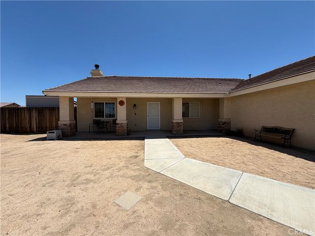 16307 Sholic, Victorville, CA 92395