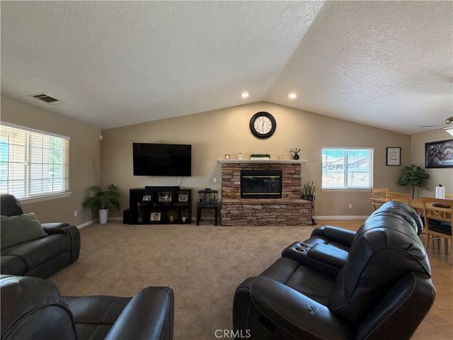 16307 Sholic, Victorville, CA 92395