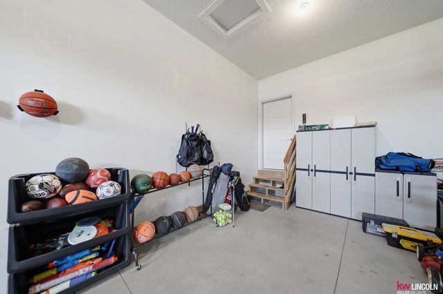 740 W Panorama Road, Lincoln, NE 68523