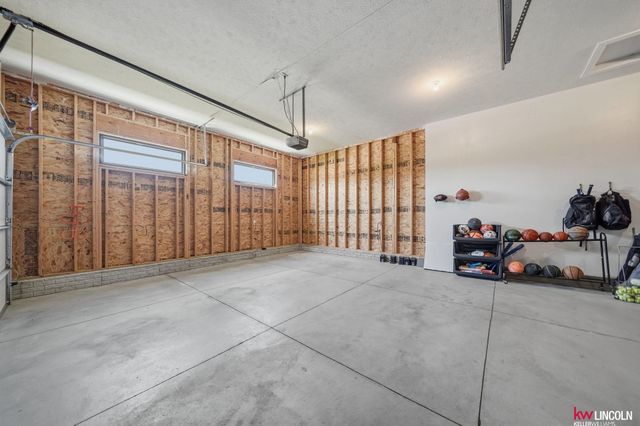 740 W Panorama Road, Lincoln, NE 68523