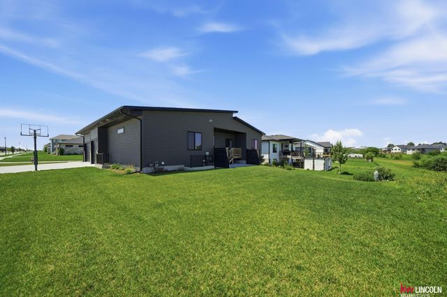 740 W Panorama Road, Lincoln, NE 68523