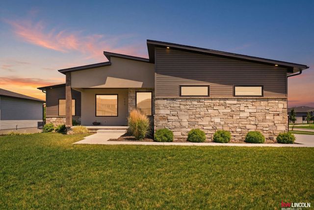 740 W Panorama Road, Lincoln, NE 68523