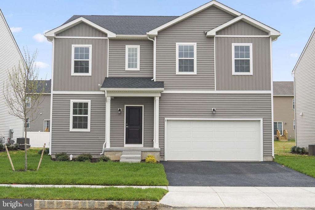 4 HANDBELL LN, Sicklerville, NJ 08081
