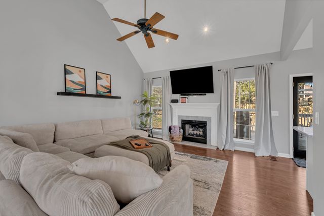 2015 Woods Run, Mount Juliet, TN 37122