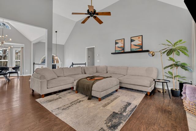 2015 Woods Run, Mount Juliet, TN 37122