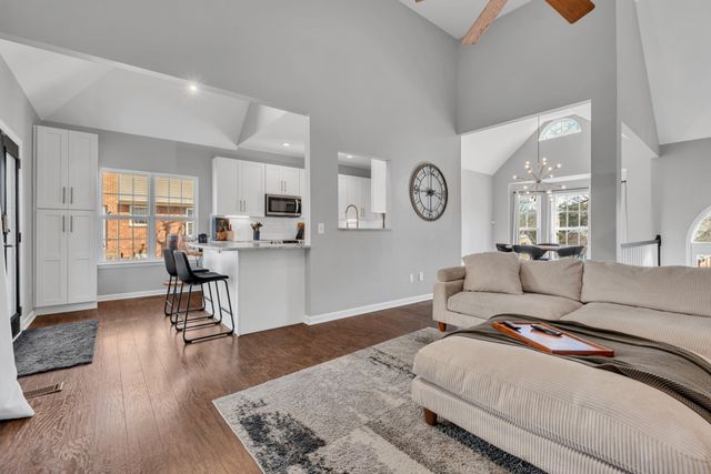 2015 Woods Run, Mount Juliet, TN 37122