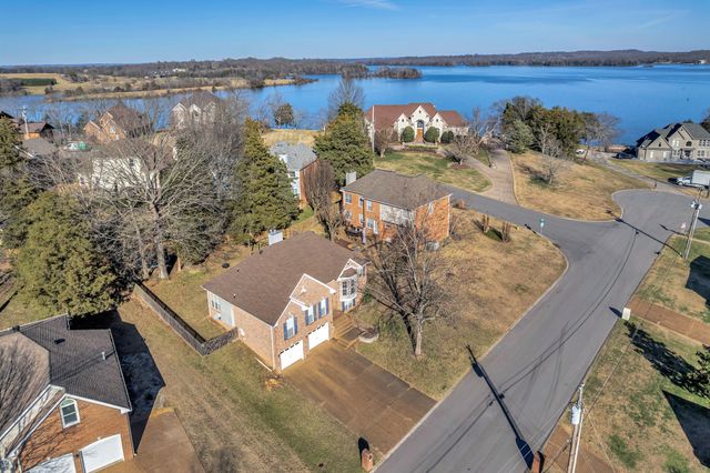 2015 Woods Run, Mount Juliet, TN 37122