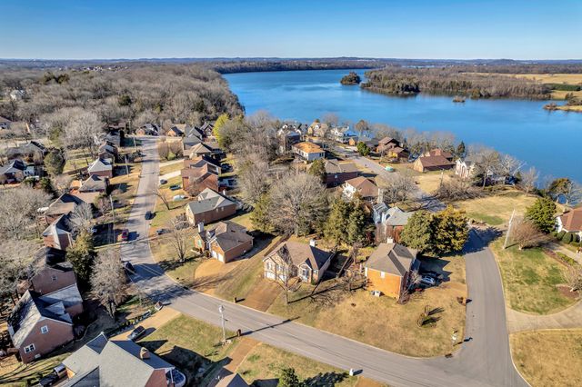 2015 Woods Run, Mount Juliet, TN 37122