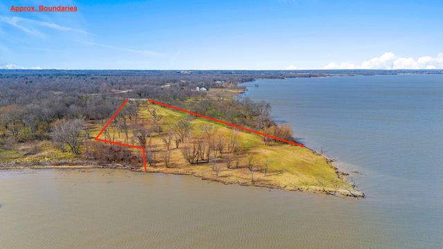 8424 Edgewater Drive, Kemp, TX 75143