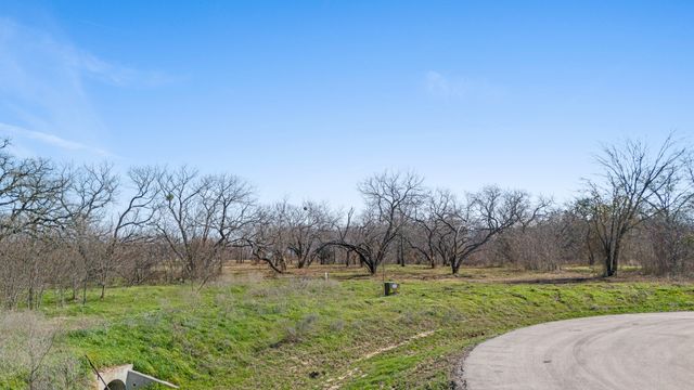 8424 Edgewater Drive, Kemp, TX 75143