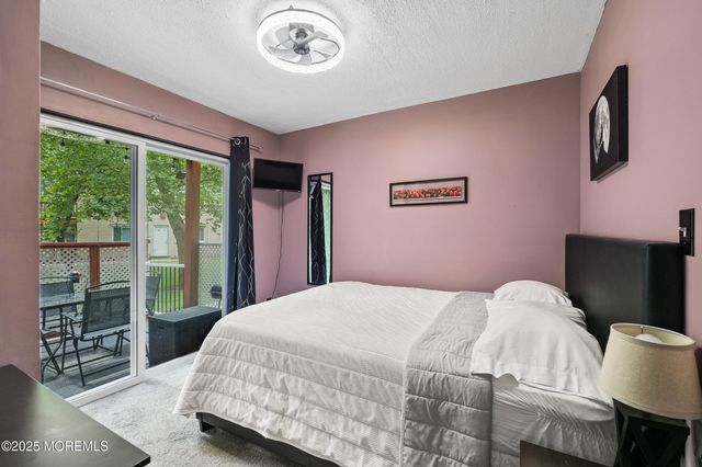 19 Lake Avenue, 6A, East Brunswick, NJ 08816