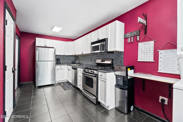 19 Lake Avenue, 6A, East Brunswick, NJ 08816