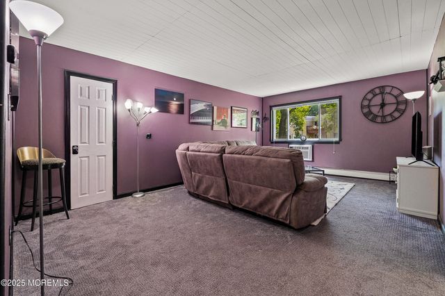 19 Lake Avenue, 6A, East Brunswick, NJ 08816