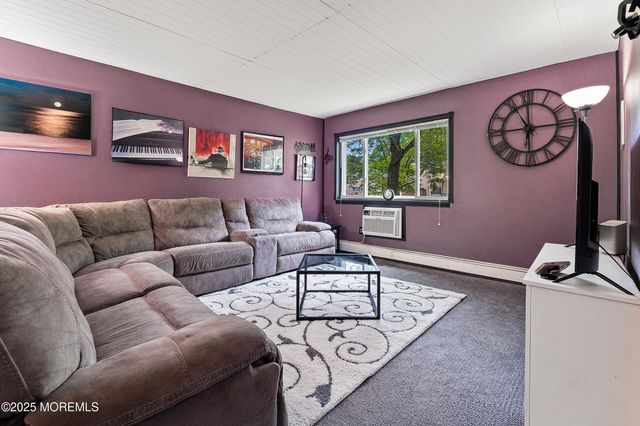 19 Lake Avenue, 6A, East Brunswick, NJ 08816