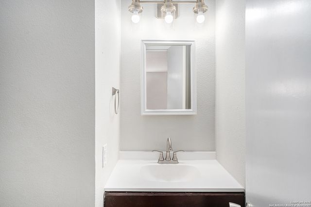 6322 Regency Mnr, San Antonio, TX 78249
