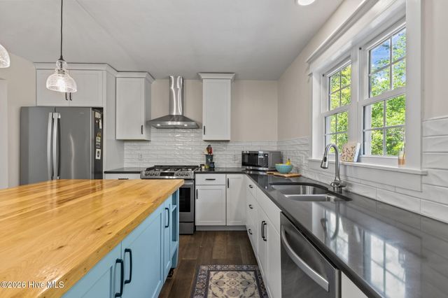 102 Shady Path, Swansboro, NC 28584