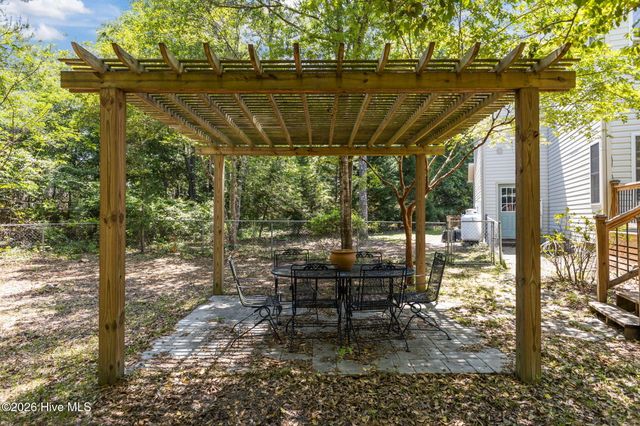 102 Shady Path, Swansboro, NC 28584