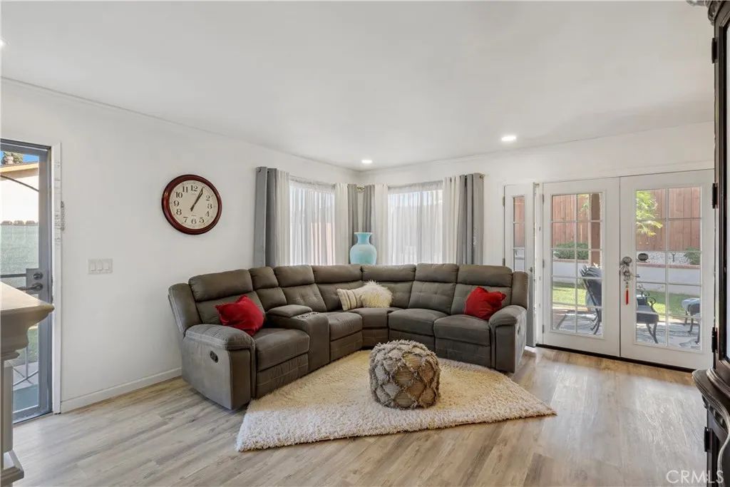 1233 Sunkist, Corona, CA 92882