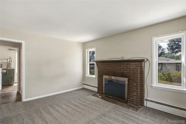 25433 McDonald Street, Dearborn Heights, MI 48125