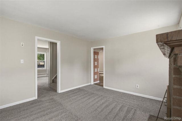 25433 McDonald Street, Dearborn Heights, MI 48125