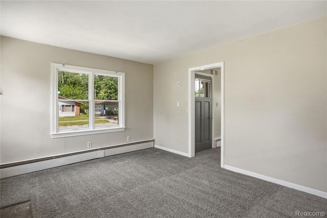 25433 McDonald Street, Dearborn Heights, MI 48125