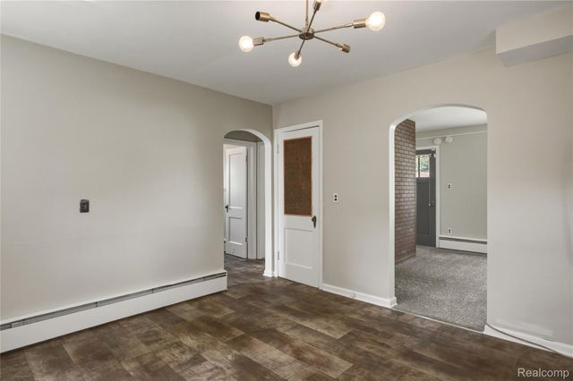 25433 McDonald Street, Dearborn Heights, MI 48125