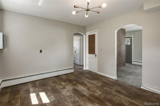 25433 McDonald Street, Dearborn Heights, MI 48125