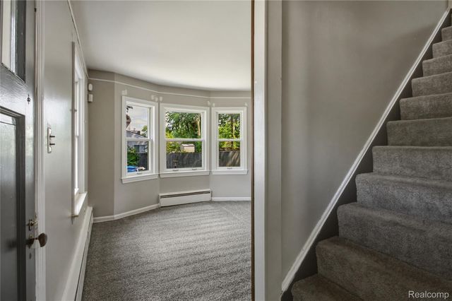 25433 McDonald Street, Dearborn Heights, MI 48125