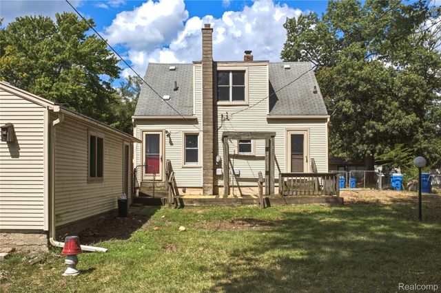 25433 McDonald Street, Dearborn Heights, MI 48125