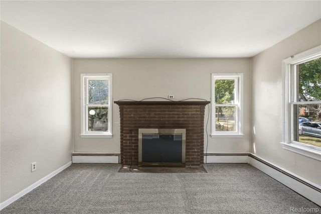25433 McDonald Street, Dearborn Heights, MI 48125