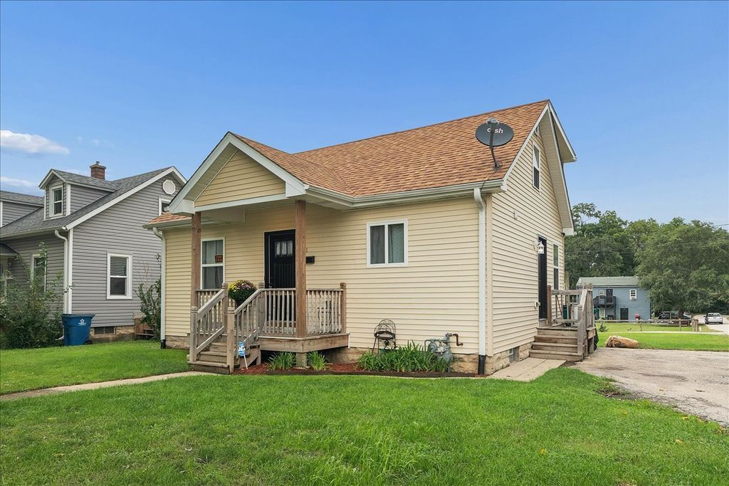 1611 E WASHINGTON Street, Joliet, IL 60433 — photo 2